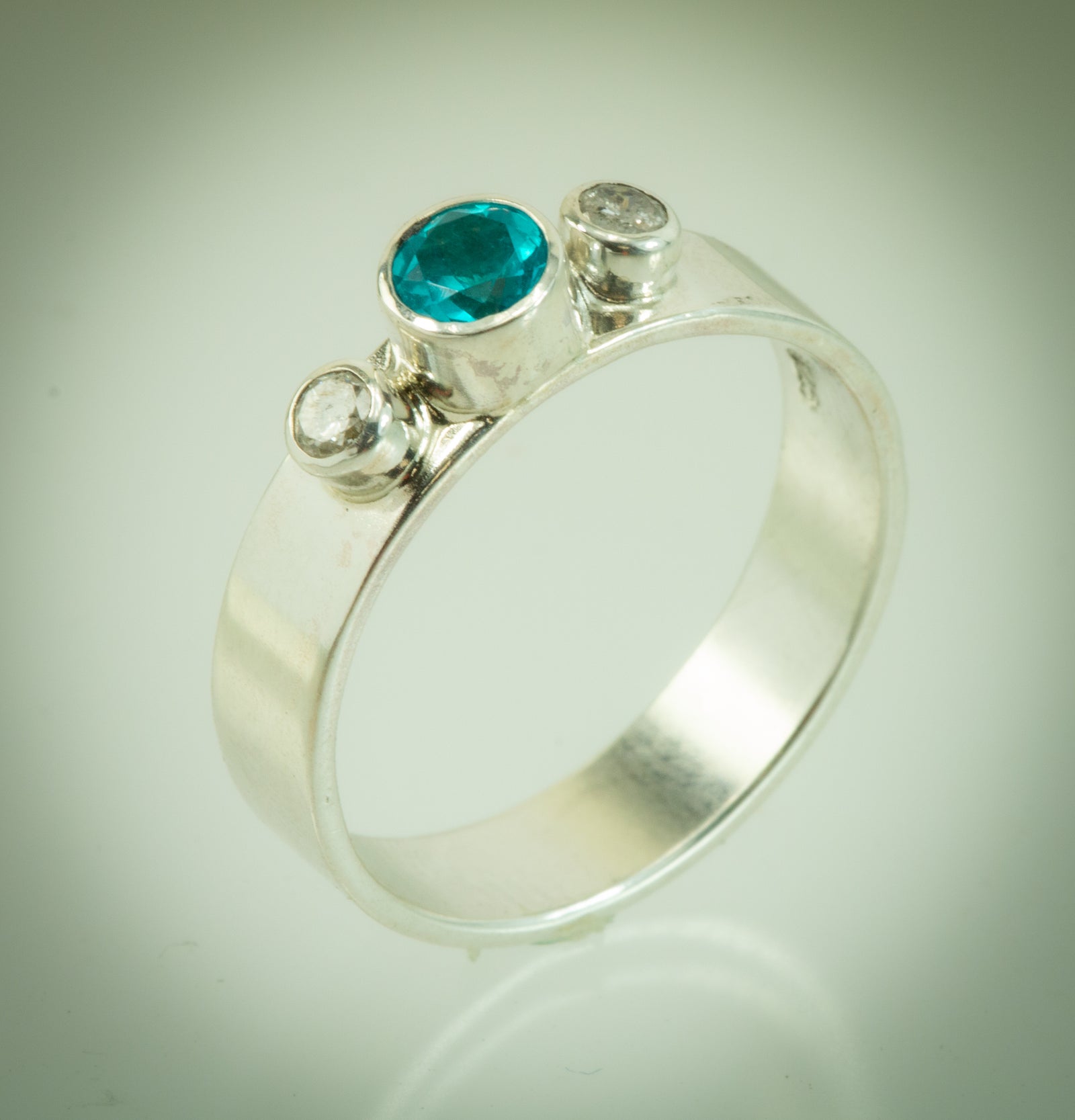 Pariaba Topaz Natural Diamond Sterlium Ring