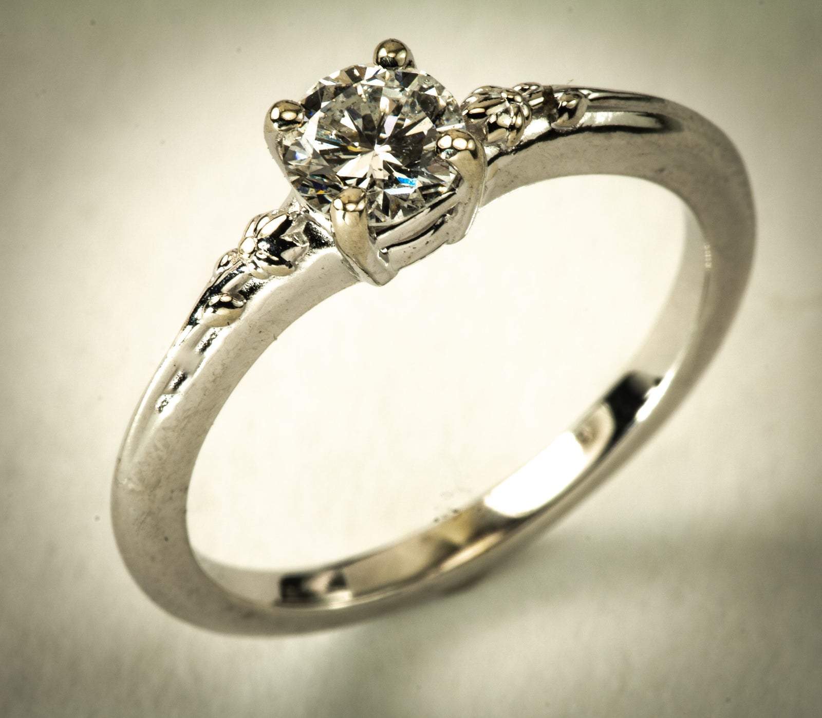 .54 CT DIAMOND WHITE GOLD SOLITAIRE