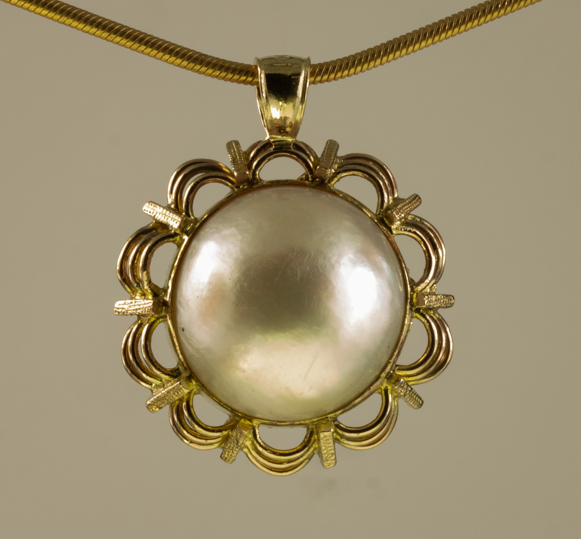 Mabe Pearl 14kt pendant