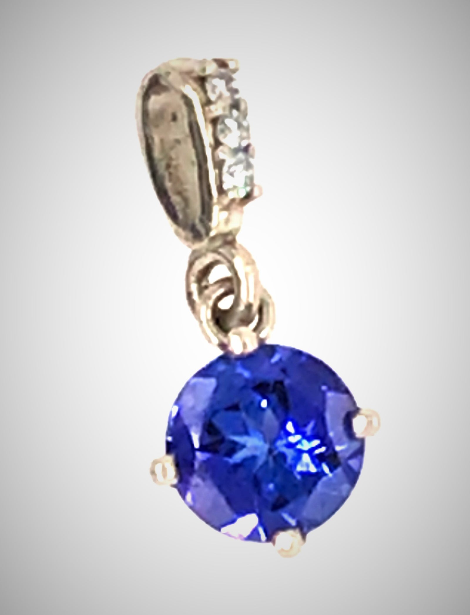 Tanzanite & Diamond White Gold Pendant