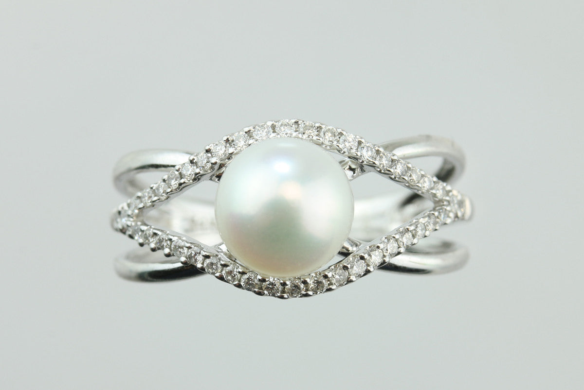 Pearl and Diamond 14kt White Gold Ring